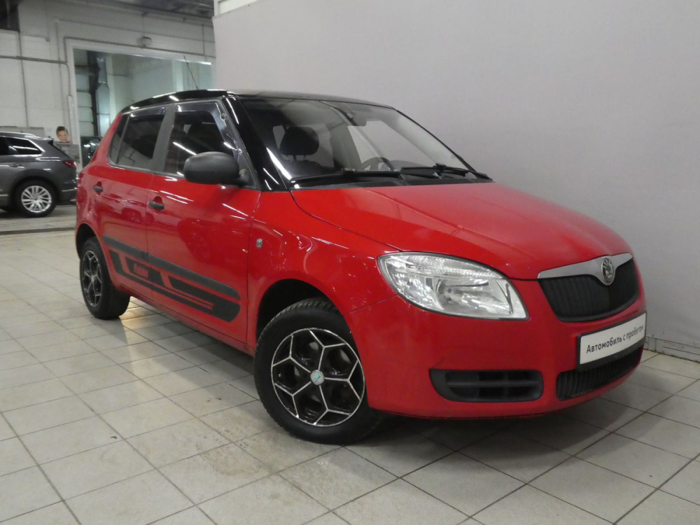 Skoda Fabia 2009 вишнёвая