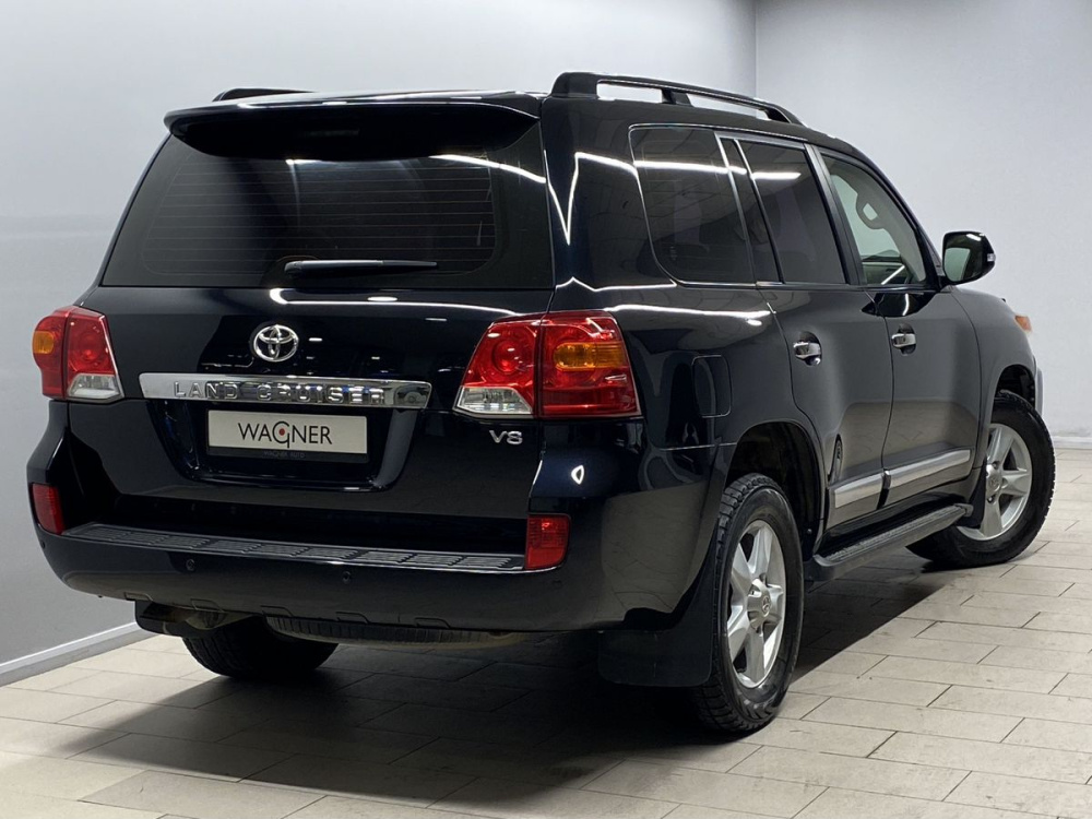 Toyota Land Cruiser 2012